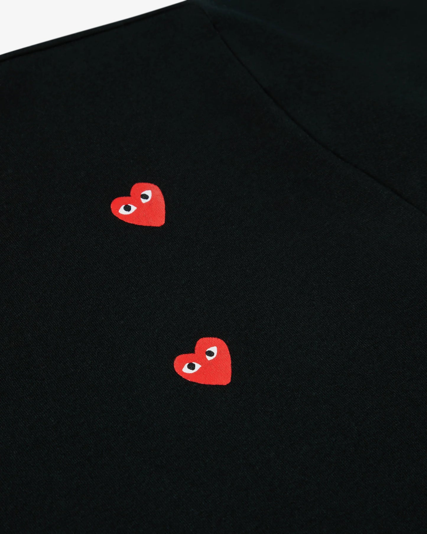 Playera Negra Multi Corazón COMME DES GARÇONS PLAY