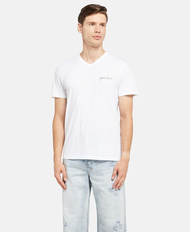 Playera V-neck Open 24/7 MAISON LABICHE