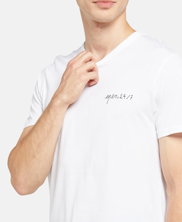 Playera V-neck Open 24/7 MAISON LABICHE